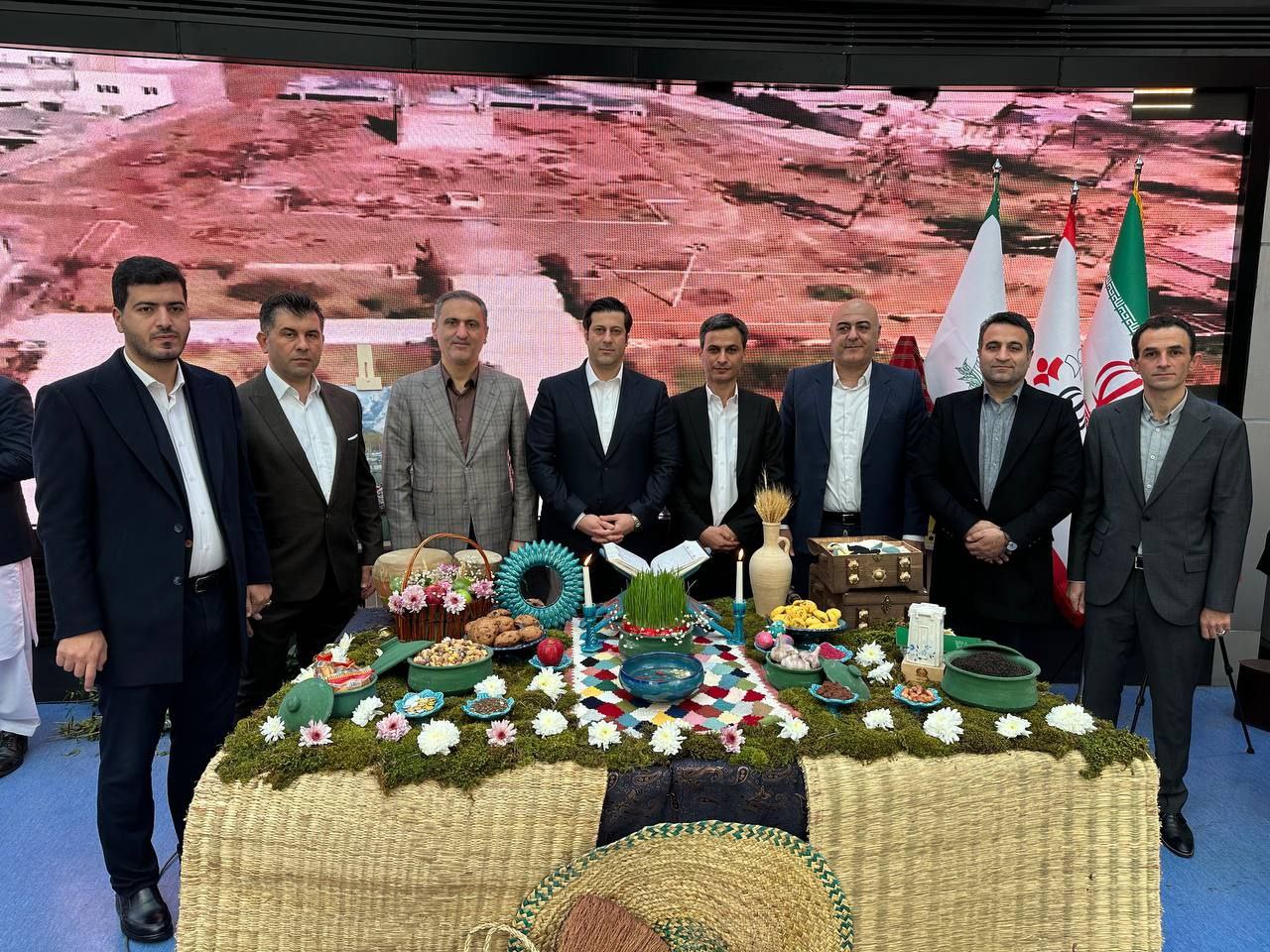 گزارش تصویری 3/آیین استقبال از نوروز با حضور شهرداری لاهیجان در ‌گنبد مینای تهران برگزار شد